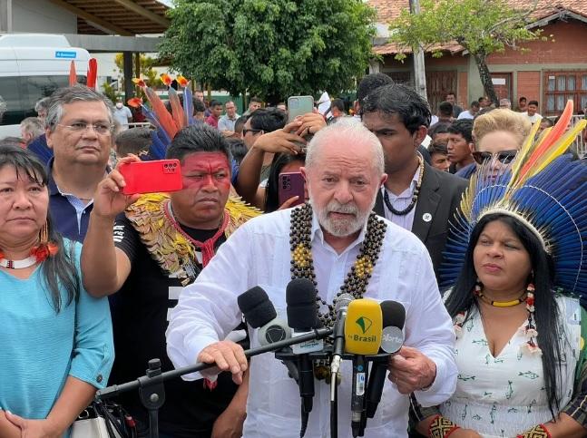 Lula visita Casa de Saúde Yanomami em Roraima e diz que situação de indígenas é desumana: 'O que vi me abalou'